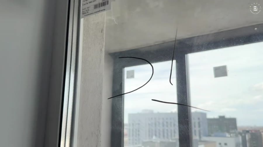 Окна: Длинные царапины на стеклопакете