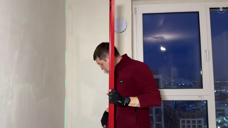 Стены: Заваленный угол и плоскость в жилой комнате больше норматива