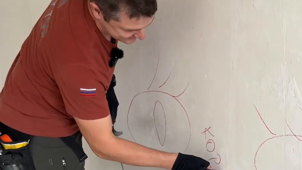 Трещины в верхней части дверного проёма с двух сторон — ЖК Смородина